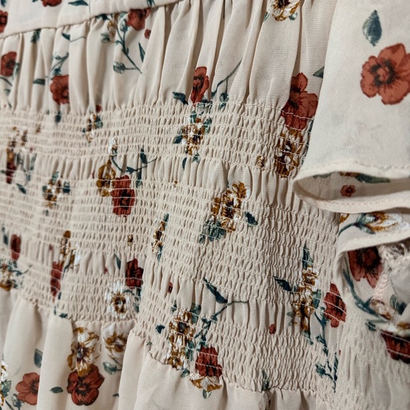 Ruffle Detailed Women’s Blouse - Picture 5 of 6